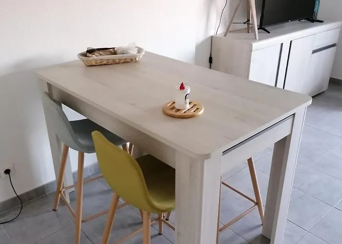 Entire Air-conditioned Accommodation, Vecchio Center Appartement Porto-Vecchio (Corsica)