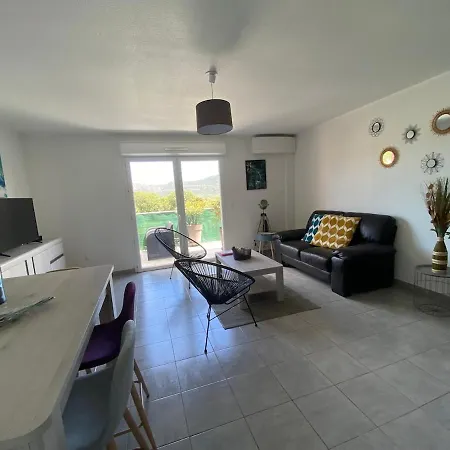 Entire Air-conditioned Accommodation, Vecchio Center Apartment Porto-Vecchio (Corsica)
