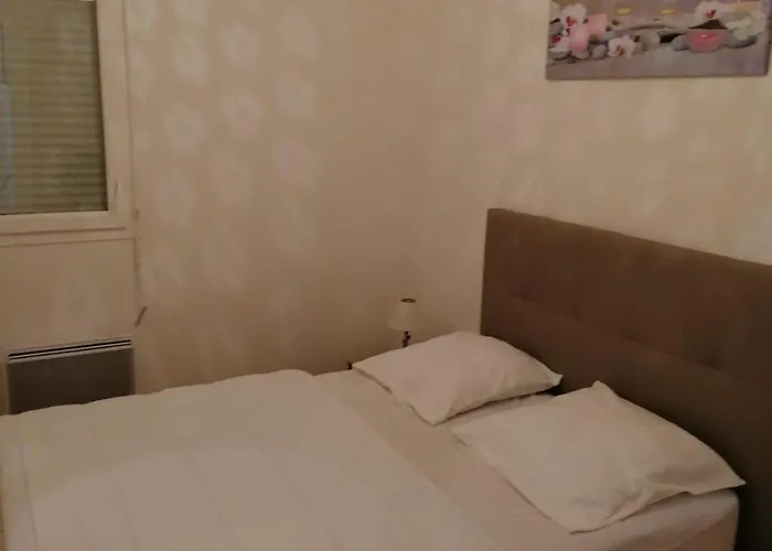 Entire Air-conditioned Accommodation, Vecchio Center * Porto Vecchio